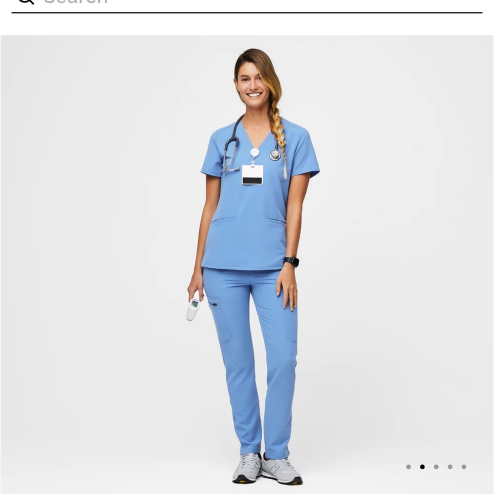 Figs ciel blue petite scrub set